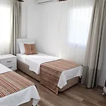 Dibek Homes & Pensiune