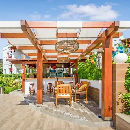 Dibek Homes & 4*