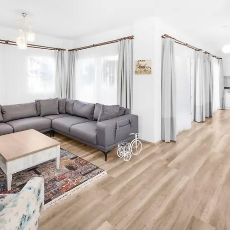 Pensiune Dibek Homes &