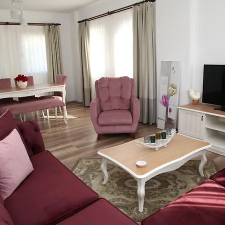 Dibek Homes & ゲストハウス